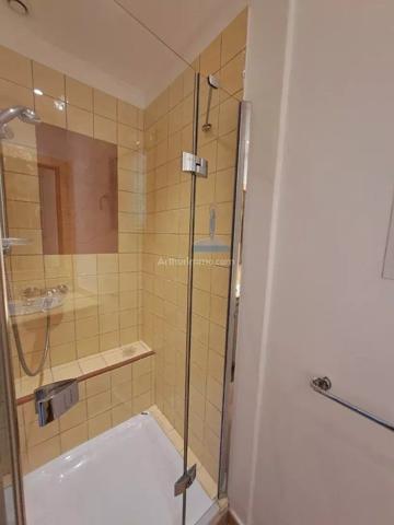 Vente                                                      Propriété
                        
                     6 pièces                      192 m2                     à Salernes