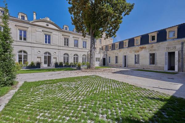 Hotel particulier - T3 rénové - Terrasse - Jardin - Parking - Cave - Ascenseur