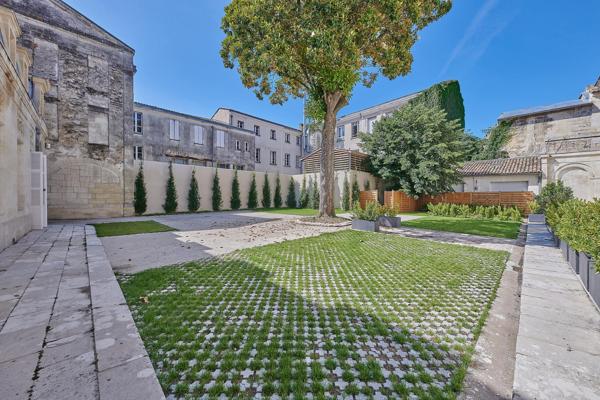 Hotel particulier - T3 rénové - Terrasse - Jardin - Parking - Cave - Ascenseur