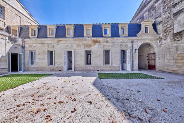 Hotel particulier - T3 rénové - Terrasse - Jardin - Parking - Cave - Ascenseur