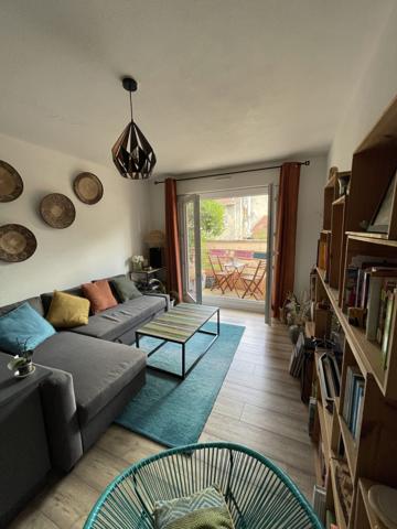 Poser vos valises, T2 avec terrasse et parking