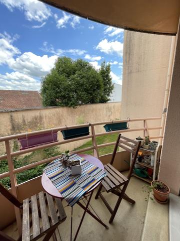 Poser vos valises, T2 avec terrasse et parking