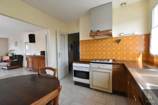Maison
                                                                                                                                                                                                                                                                                                                        6 pièce(s)                                                                                                                                                                                                          4 chambre(s)                                                                                                                                                                                                          122.89  m²