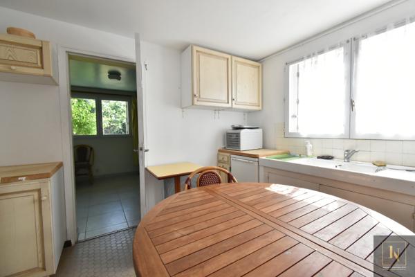 Maison
                                                                                                                                                                                                                                                                                                                        6 pièce(s)                                                                                                                                                                                                          4 chambre(s)                                                                                                                                                                                                          122.89  m²