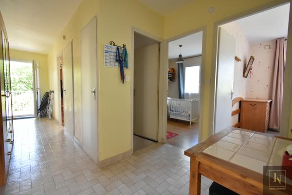 Maison
                                                                                                                                                                                                                                                                                                                        6 pièce(s)                                                                                                                                                                                                          4 chambre(s)                                                                                                                                                                                                          122.89  m²