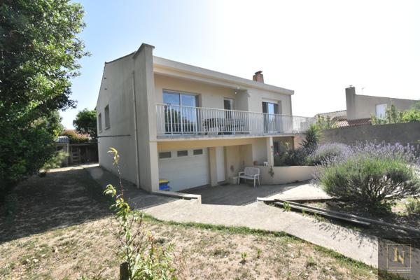 Maison
                                                                                                                                                                                                                                                                                                                        6 pièce(s)                                                                                                                                                                                                          4 chambre(s)                                                                                                                                                                                                          122.89  m²