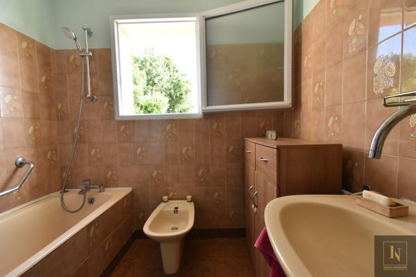 Maison
                                                                                                                                                                                                                                                                                                                        6 pièce(s)                                                                                                                                                                                                          4 chambre(s)                                                                                                                                                                                                          122.89  m²