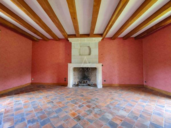 PROPRIETE DE CARACTERE SUR 14 HECTARES AVEC BOIS