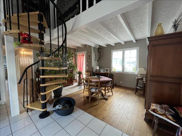 Maison à vendre |  Camblanes-et-Meynac |  5 pièces | 115 m²