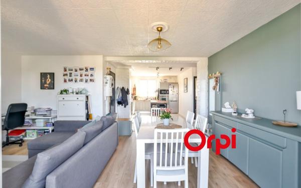 Appartement à vendre    3 pièces • 66,67 m2 Pierre-Bénite