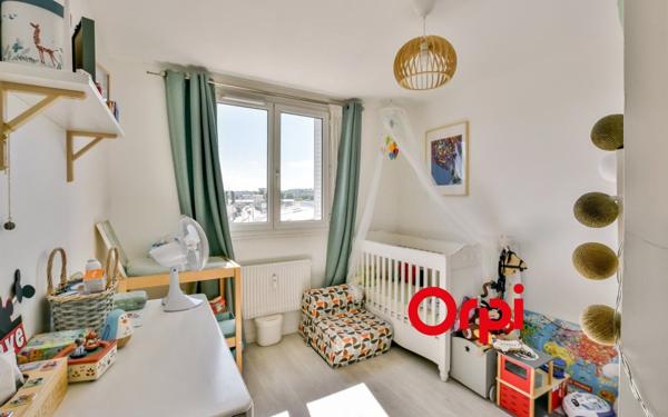 Appartement à vendre    3 pièces • 66,67 m2 Pierre-Bénite