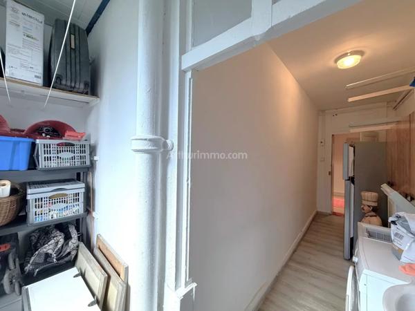 Vente                                                      Appartement
                        
                     3 pièces                      47 m2                     à Aix-les-Bains