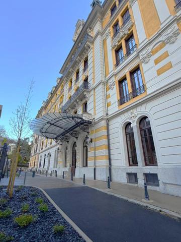 Vente                                                      Appartement
                        
                     3 pièces                      47 m2                     à Aix-les-Bains