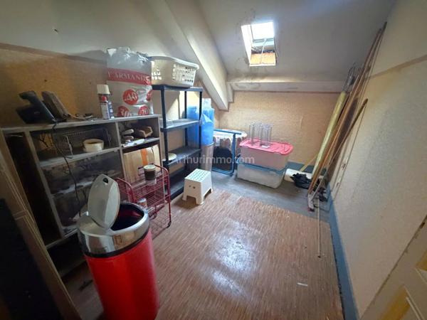 Vente                                                      Appartement
                        
                     3 pièces                      47 m2                     à Aix-les-Bains