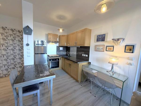Vente                                                      Appartement
                        
                     3 pièces                      47 m2                     à Aix-les-Bains