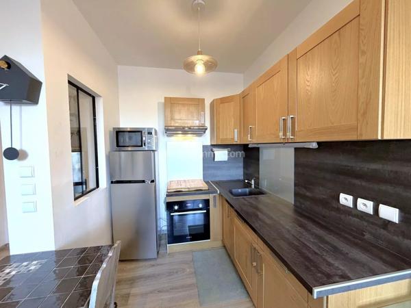 Vente                                                      Appartement
                        
                     3 pièces                      47 m2                     à Aix-les-Bains