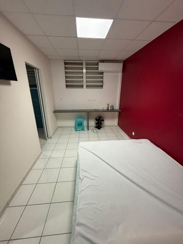 Appartement T2 au RDC + jardinet au centre ville Cayenne - 890 €