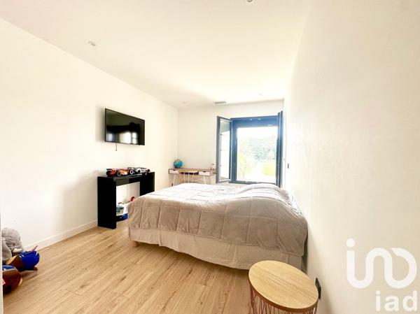 Mas 8 pièces de 350 m² à Orange (84100)