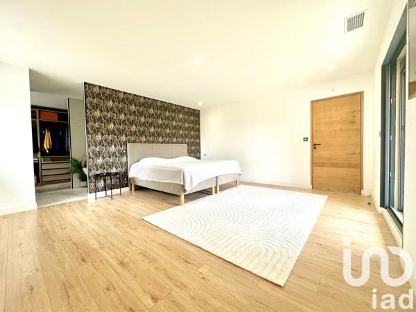 Mas 8 pièces de 350 m² à Orange (84100)