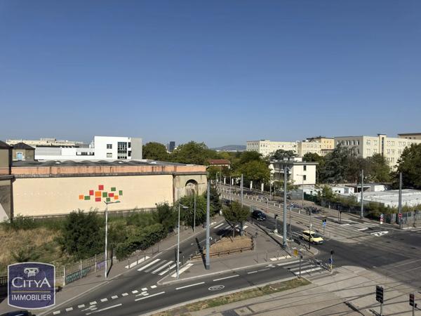 Appartement à vendre 3 pièces 60m² Bron (69500)