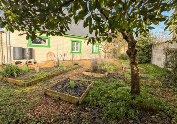 Maison type chalet -3 chambres - proche commerces (72)