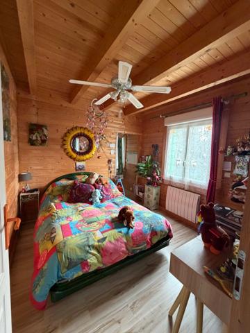 Maison type chalet -3 chambres - proche commerces (72)