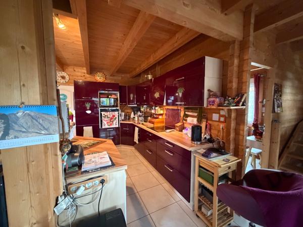 Maison type chalet -3 chambres - proche commerces (72)
