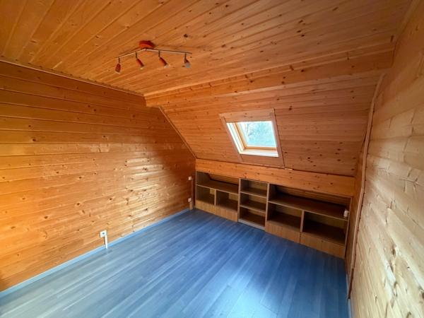 Maison type chalet -3 chambres - proche commerces (72)