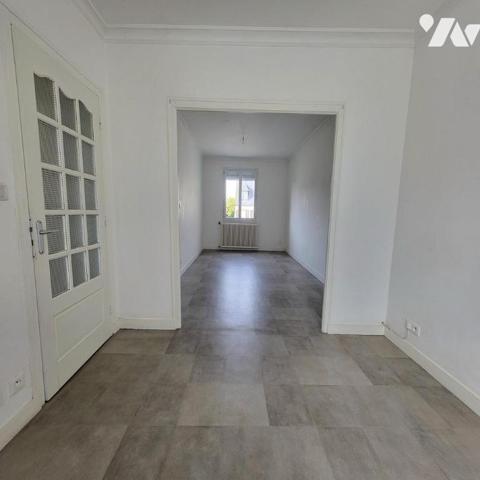 Maison d'habitation à vendre dans le centre de Trégourez, Finistère 29