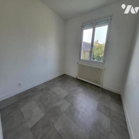 Maison d'habitation à vendre dans le centre de Trégourez, Finistère 29