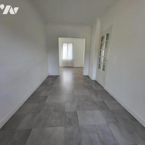Maison d'habitation à vendre dans le centre de Trégourez, Finistère 29