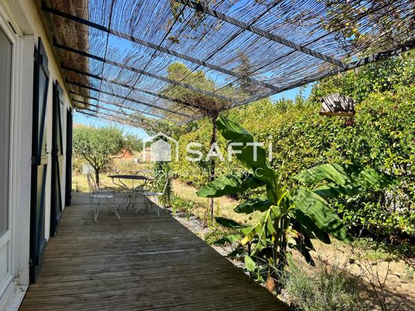 Maison de plain pied  avec dépendance dans quartier résidentiel