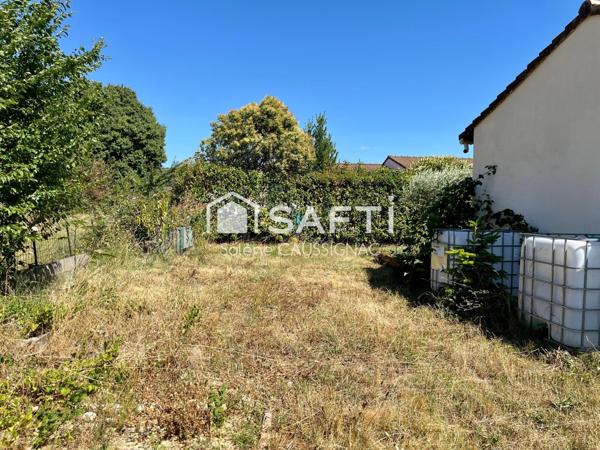 Maison de plain pied  avec dépendance dans quartier résidentiel