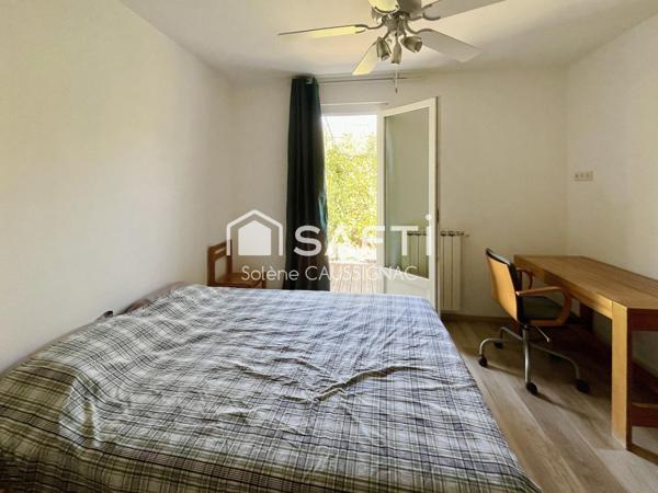 Maison de plain pied  avec dépendance dans quartier résidentiel