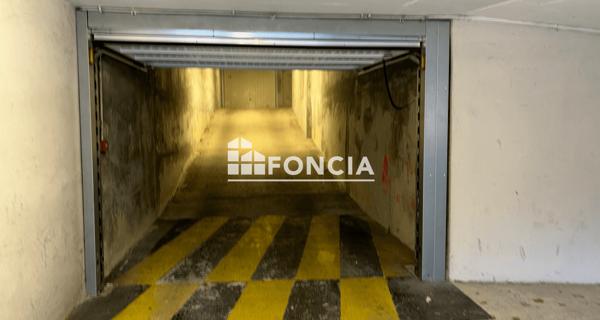Location Parking - Francheville 69340