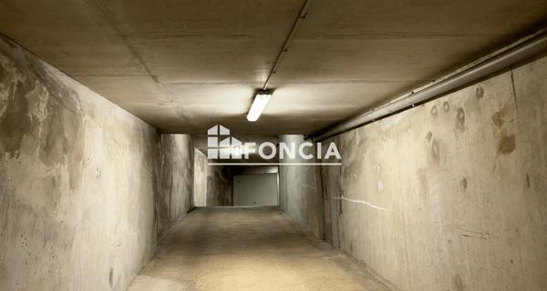 Location Parking - Francheville 69340