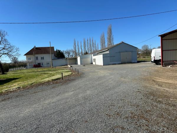Immeuble à vendre DOMERAT (03), proche de Montluçon
