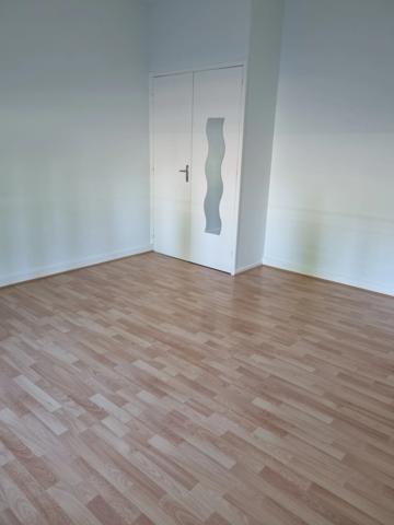 Immeuble à vendre DOMERAT (03), proche de Montluçon