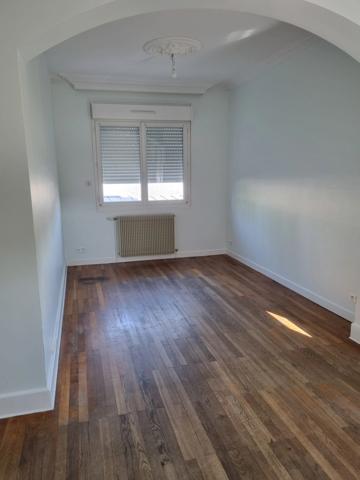 Immeuble à vendre DOMERAT (03), proche de Montluçon