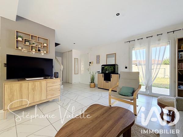 Maison à vendre 5 pièces 121,86 m² Mours-Saint-Eusèbe