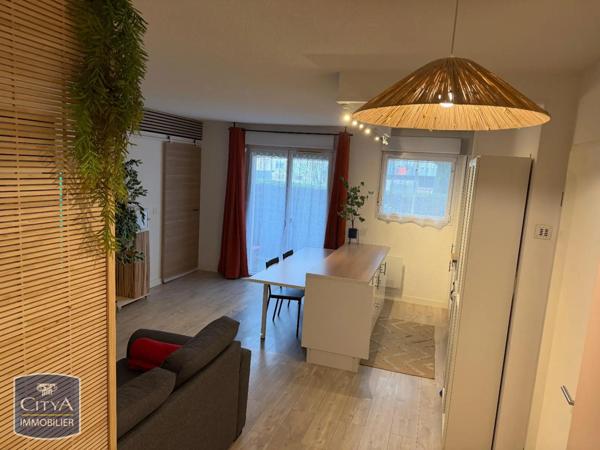 Appartement à louer 2 pièces 55.95m²