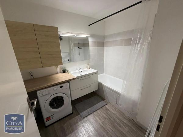 Appartement à louer 2 pièces 55.95m²