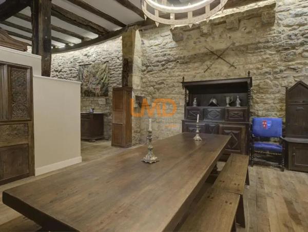 Hôtel particulier du 13ème siècle entièrement rénové