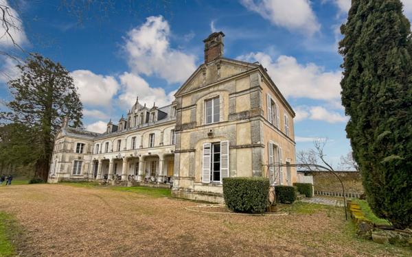 Maison à vendre    15 pièces •  Saint-Jean-Froidmentel