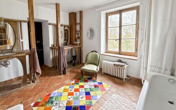 Maison à vendre    15 pièces •  Saint-Jean-Froidmentel