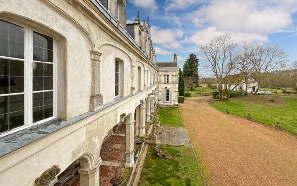 Maison à vendre    15 pièces •  Saint-Jean-Froidmentel