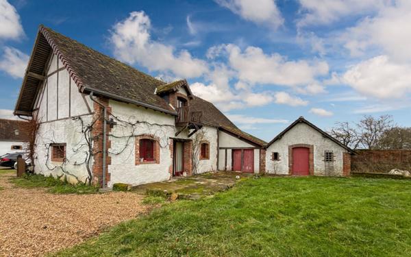 Maison à vendre    15 pièces •  Saint-Jean-Froidmentel