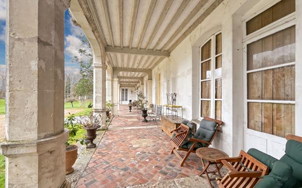 Maison à vendre    15 pièces •  Saint-Jean-Froidmentel