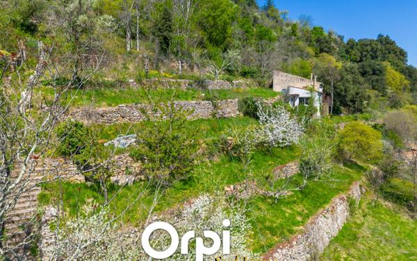 Maison à vendre    3 pièces •  Lyas