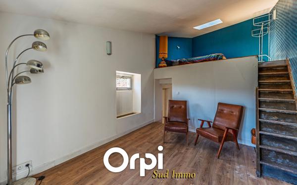 Maison à vendre    3 pièces •  Lyas